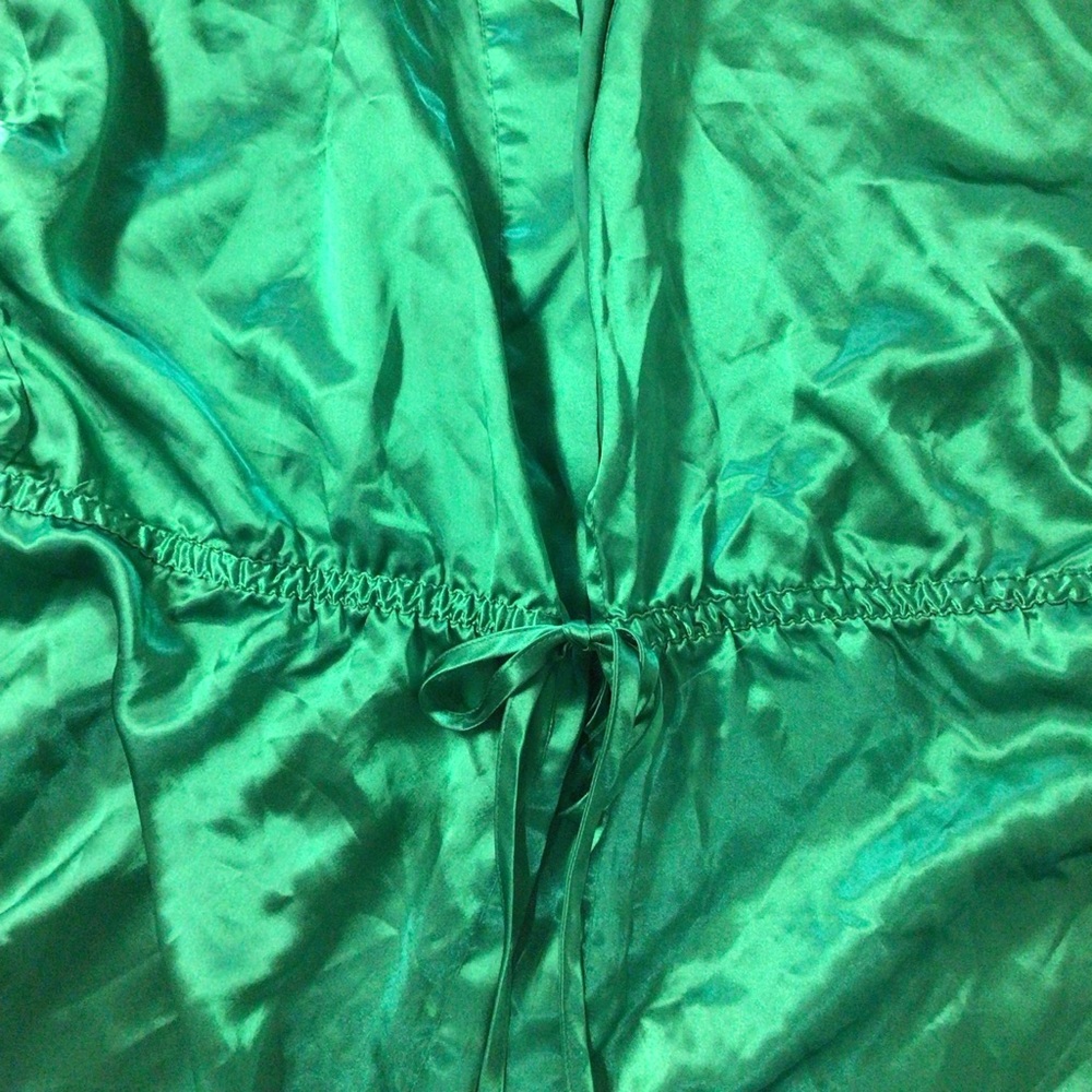 Victoria's Secret Green Satin Robe - Picture 5 of 10
